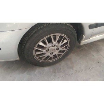 mitsubishi carisma berlina 5 (da0) del año 2003