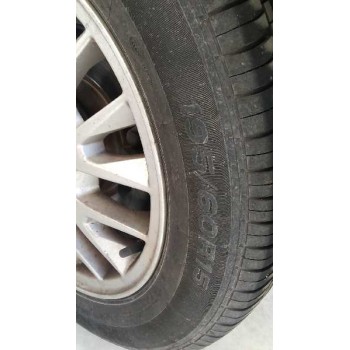 mitsubishi carisma berlina 5 (da0) del año 2003