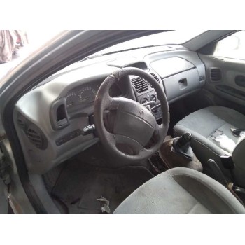 renault laguna (b56) del año 2000