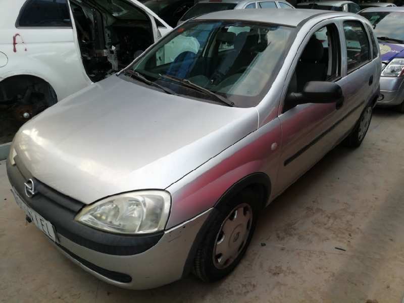 opel corsa c del año 2001