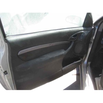 ford focus berlina (cak) del año 2000