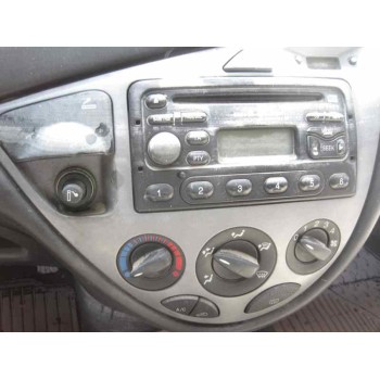 ford focus berlina (cak) del año 2000