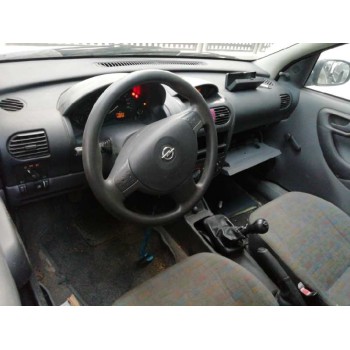 opel corsa c del año 2001