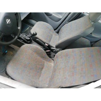 opel corsa c del año 2001