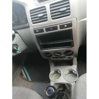 kia rio del año 2004