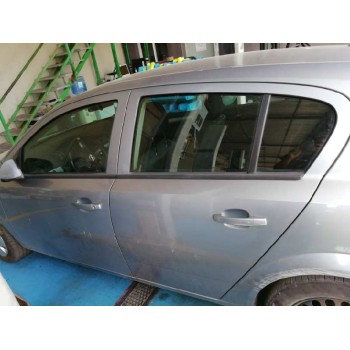 opel astra h berlina del año 2004