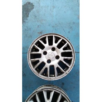 mitsubishi carisma berlina 5 (da0) del año 2003