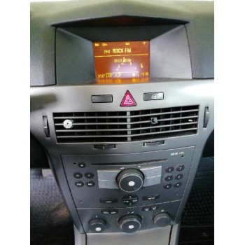 opel astra h berlina del año 2004