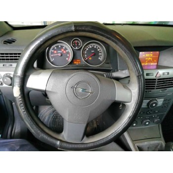 opel astra h berlina del año 2004