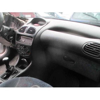 peugeot 206 berlina del año 1999