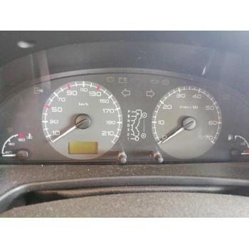 citroën xsara berlina del año 2004