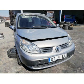 renault scenic ii del año 2004