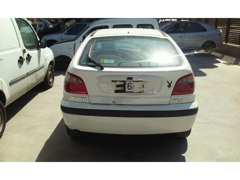 renault megane i fase 2 berlina (ba0) del año 2000