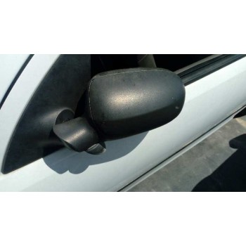 opel corsa c del año 2000