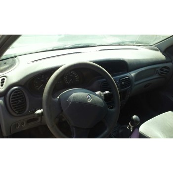 renault megane i fase 2 berlina (ba0) del año 2000