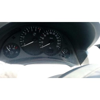 opel corsa c del año 2000