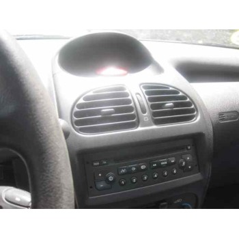 peugeot 206 berlina del año 2002