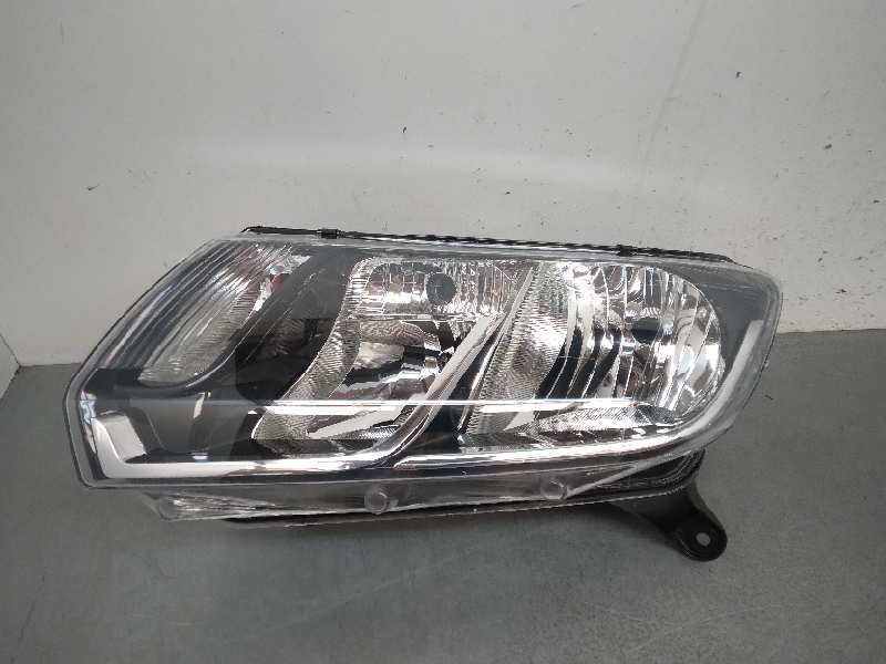 Recambio de faro izquierdo para dacia logan ii referencia OEM IAM 260607796R NUEVO 12-16