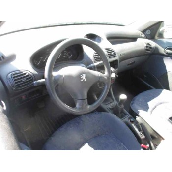 peugeot 206 berlina del año 2001