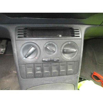 volkswagen polo berlina (6n2) del año 2000