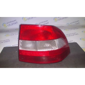 Recambio de piloto trasero derecho para opel vectra b berlina básico referencia OEM IAM  4P 1ª SERIE