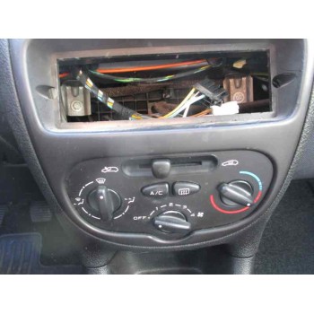 peugeot 206 berlina del año 2001