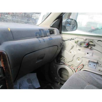 kia carnival del año 2001