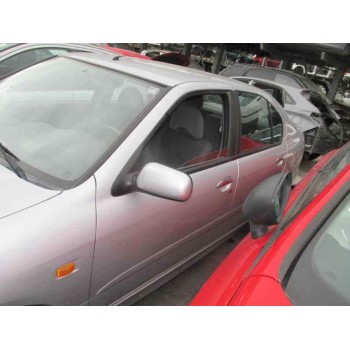 nissan primera berlina (p11) del año 2002