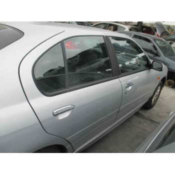 nissan primera berlina (p11) del año 2002