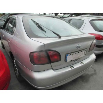 nissan primera berlina (p11) del año 2002