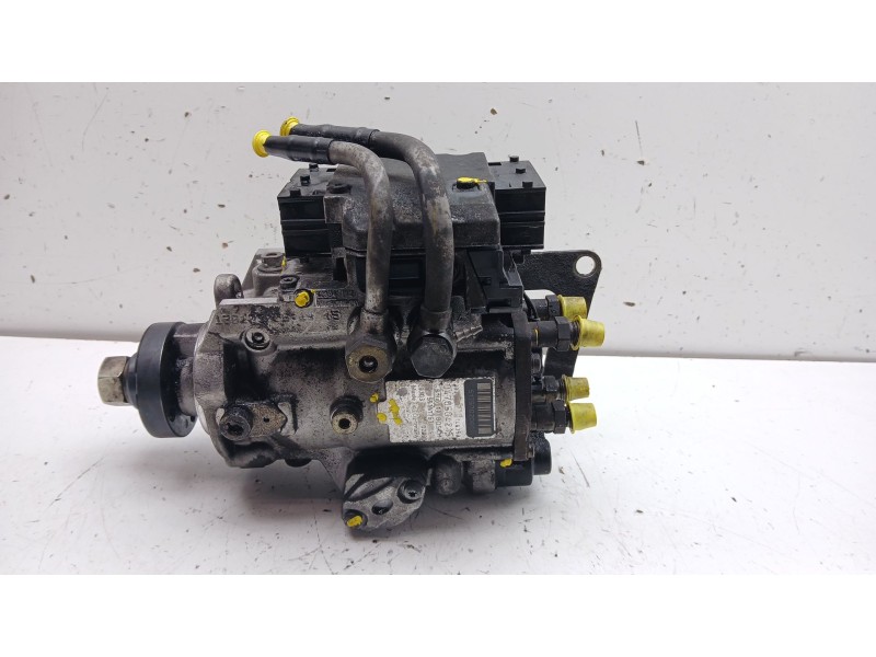 Recambio de bomba inyeccion para opel vectra c (z02) 2.2 dti 16v (f69) referencia OEM IAM 93172230 93172233 0470504215