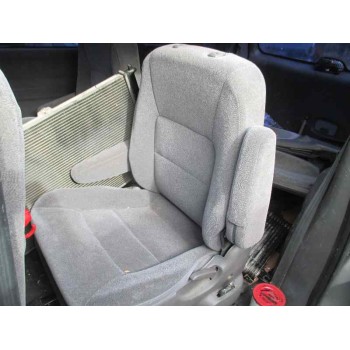 kia carnival del año 2001