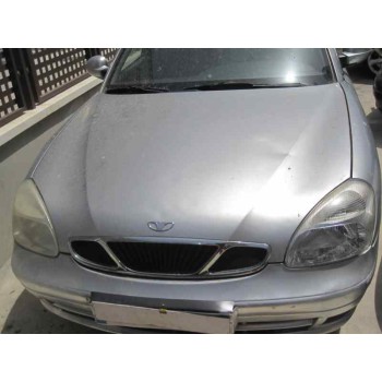 daewoo nubira berlina del año 2002