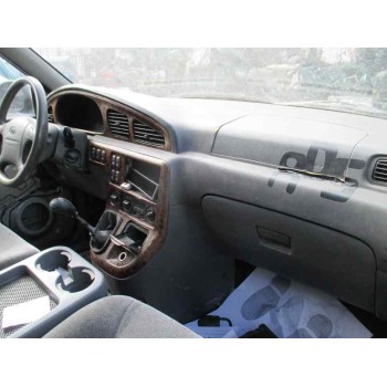 kia carnival del año 2001
