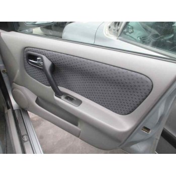 nissan primera berlina (p11) del año 2002