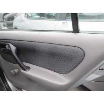 nissan primera berlina (p11) del año 2002