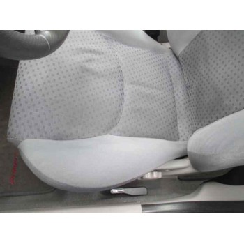 nissan primera berlina (p11) del año 2002