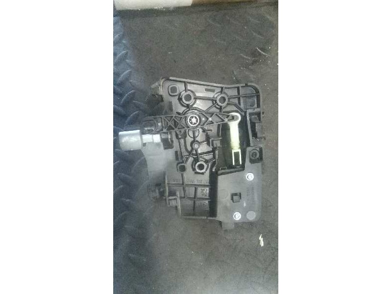 Recambio de maneta interior delantera izquierda para peugeot 1007 1.4 referencia OEM IAM 96801418  2 PINS