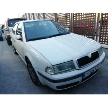 SKODA OCTAVIA BERLINA (1U2)