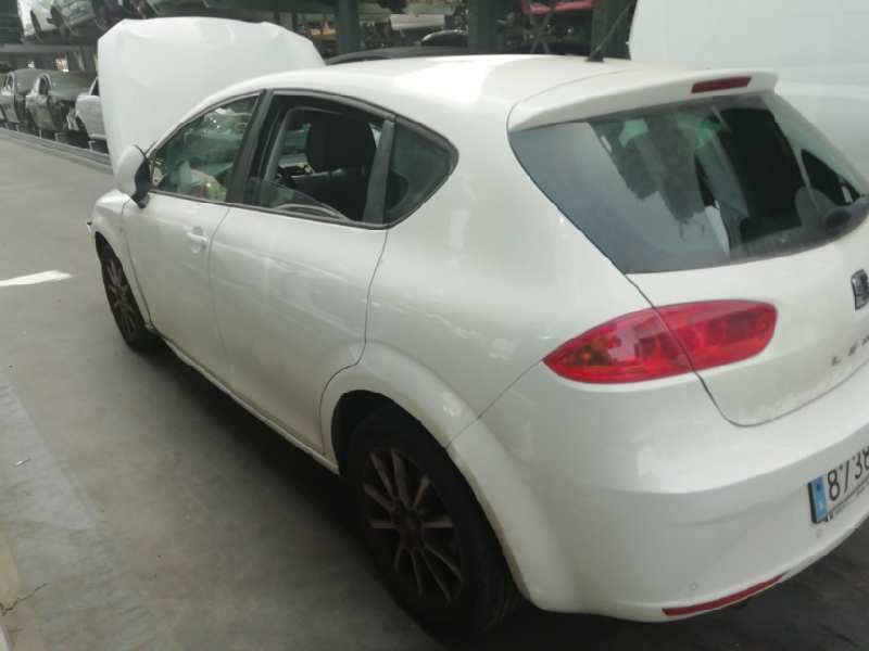 SEAT LEON (1P1)