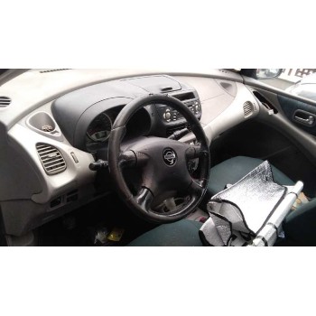 nissan almera tino (v10m) del año 2001