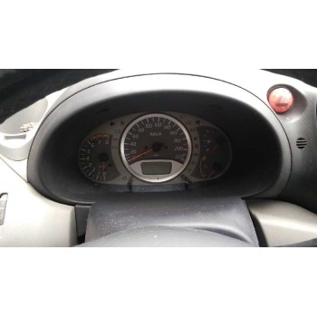 nissan almera tino (v10m) del año 2001