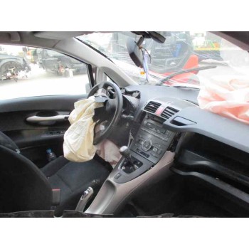 toyota auris del año 2007