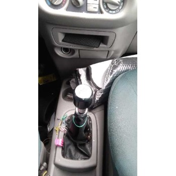 nissan almera tino (v10m) del año 2001