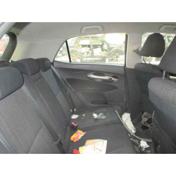 toyota auris del año 2007