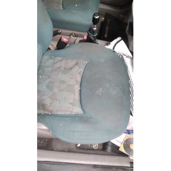 nissan almera tino (v10m) del año 2001