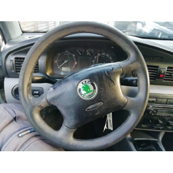 skoda octavia berlina (1u2) del año 2003