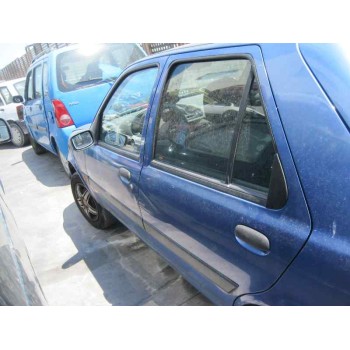 ford fiesta berlina del año 2000