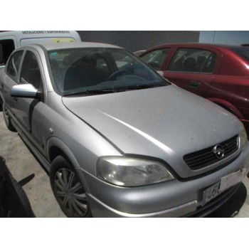 opel astra g berlina del año 2001