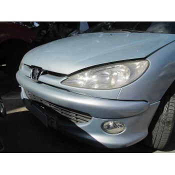 peugeot 206 berlina del año 2001